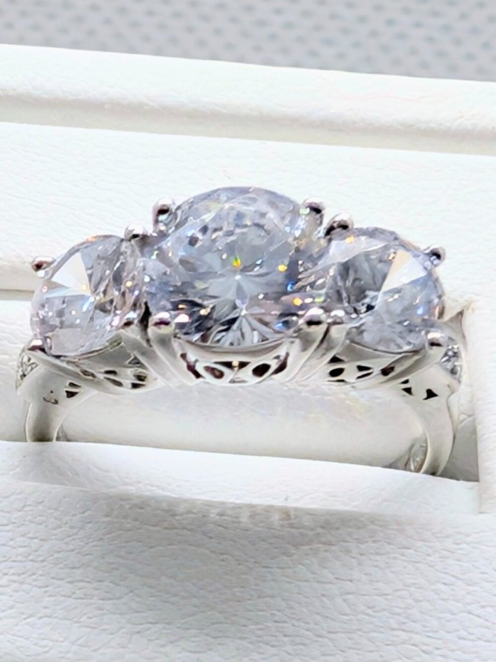 NEW Past Present Future Sterling silver CZ ring - Picture 10 of 16